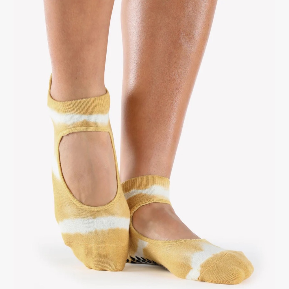 Pointe Studio Yellow and White grip socks